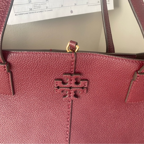 Tory Burch Robinson Tote - Picture 5 of 6
